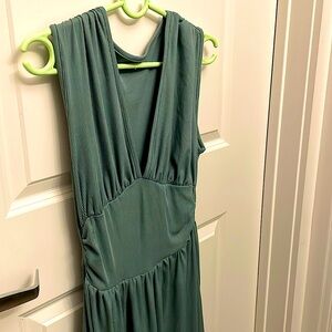 Business casual sleeveless jumpsuit!